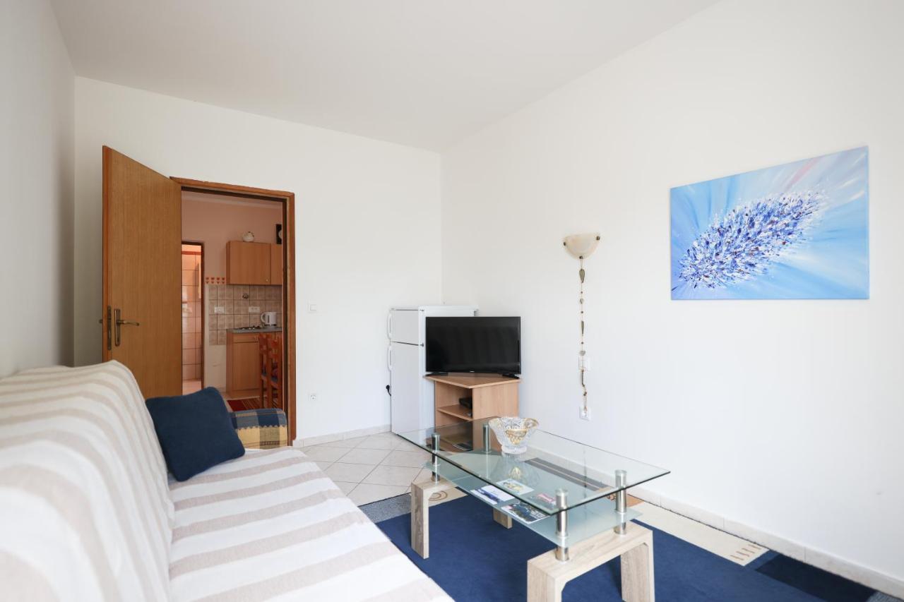 Veronika Apartment *