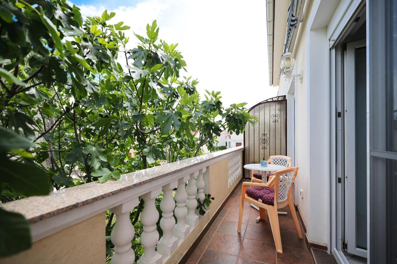Veronika Apartment
