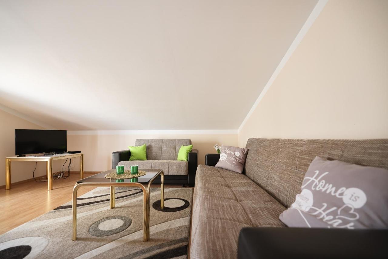 Veronika Apartment *